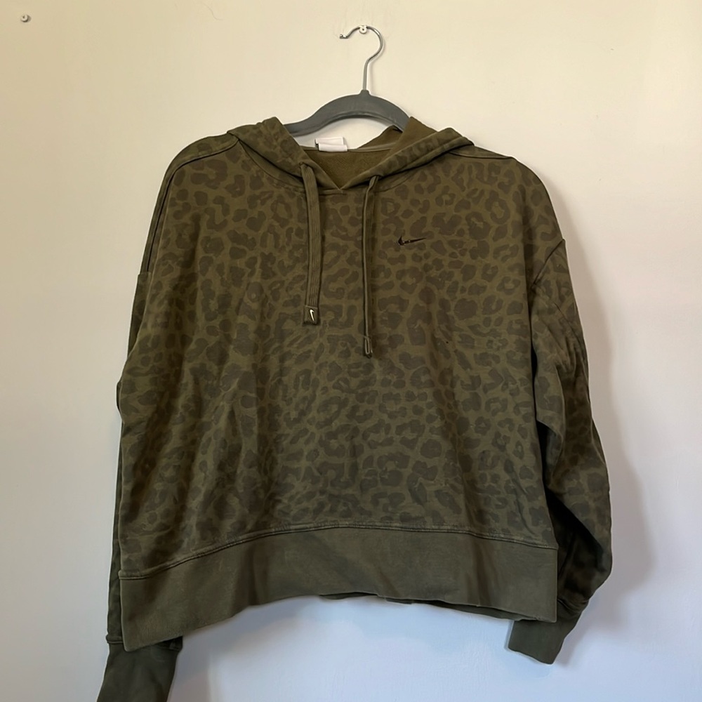 Nike Crop Cheetah Print Sweatshirt